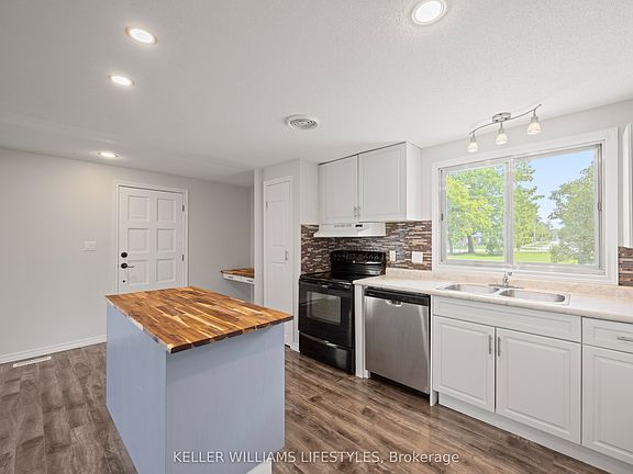5th image of 131 Prince St