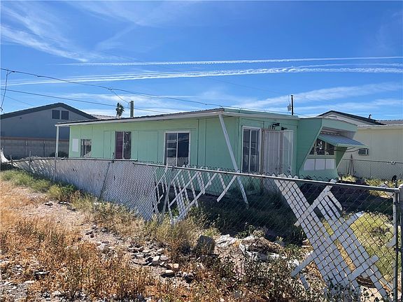 2nd image of 1786 Artesia Drive