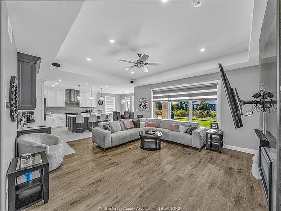 5th image of 1841 Queens Valley Dr