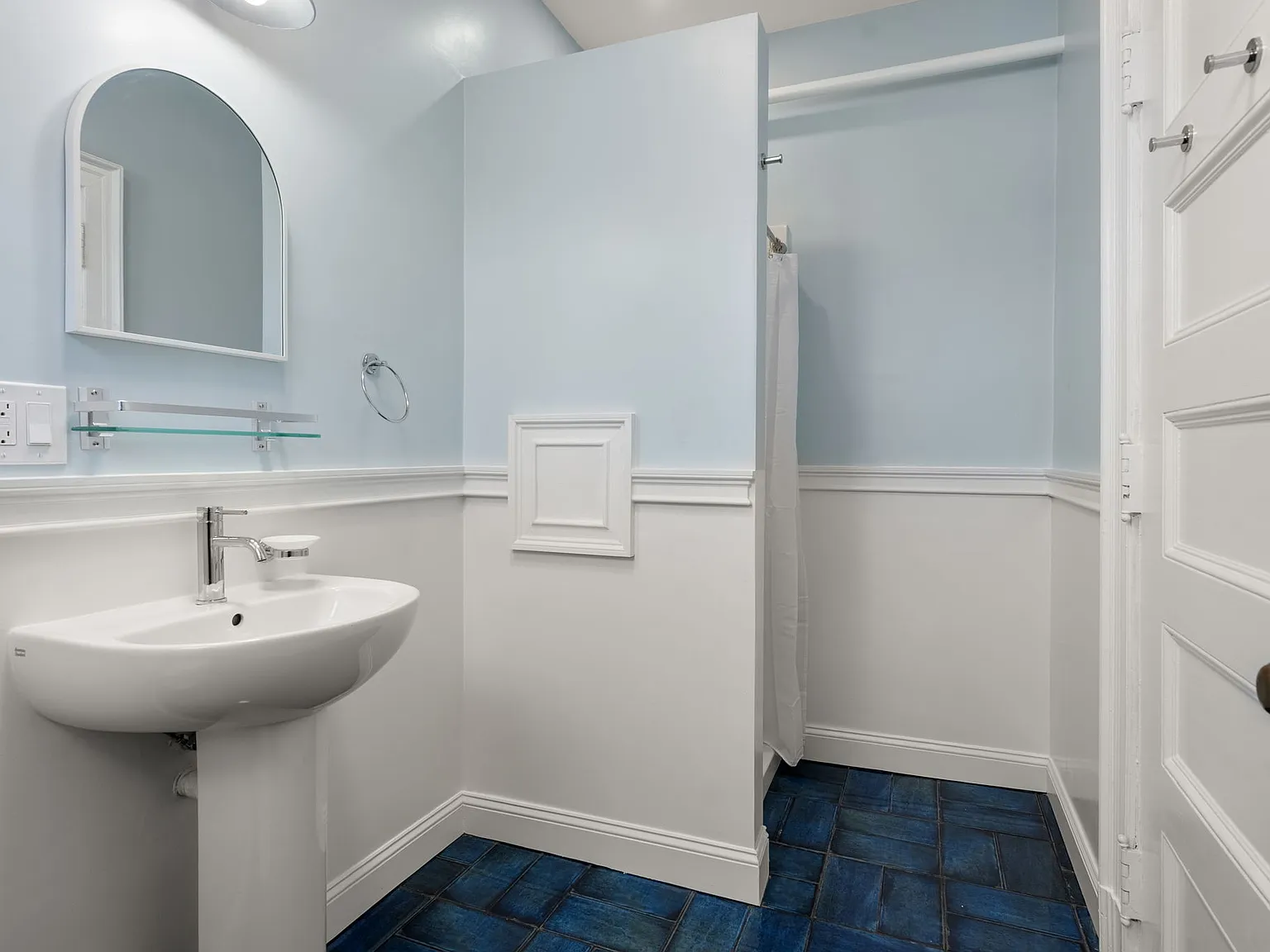 1 bed, 155 sqft, $1,600 — Photo 3