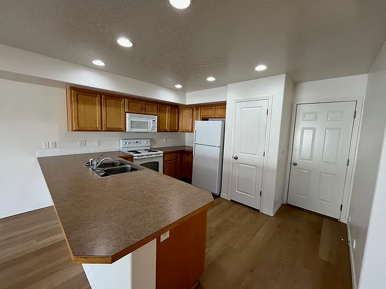 7327 N Bedford Ln — Photo 20