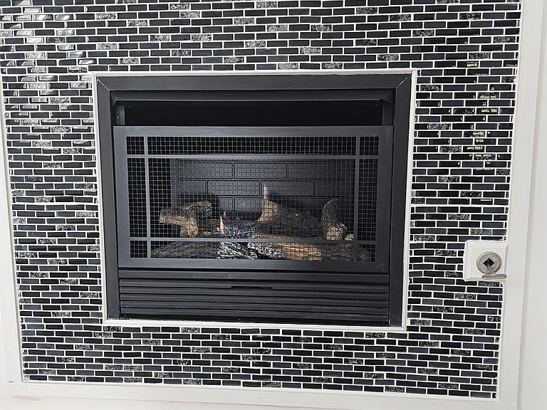 1616 Ellwood Ave #F1 — Photo 21