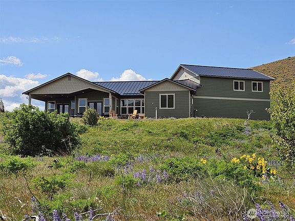 2nd image of 1522 Deer Valley Drive