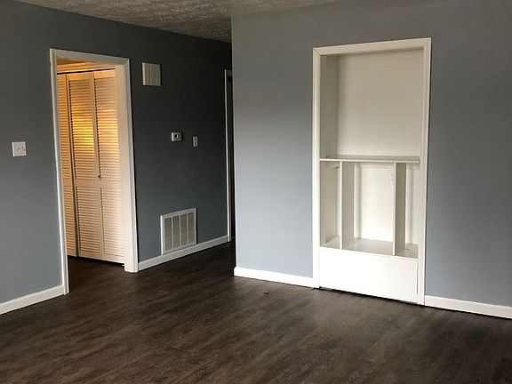 5th image of 4550 N Richardt Ave