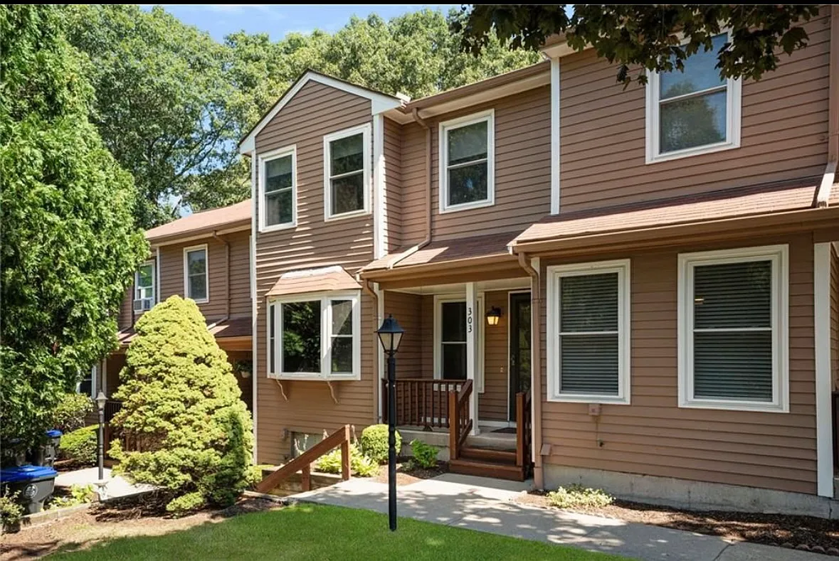 2 bed, 1.5 bath, 1300 sqft, $2,900 — Photo 3