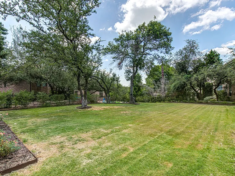 1917 Lakecliff Hills Ln — Photo 50