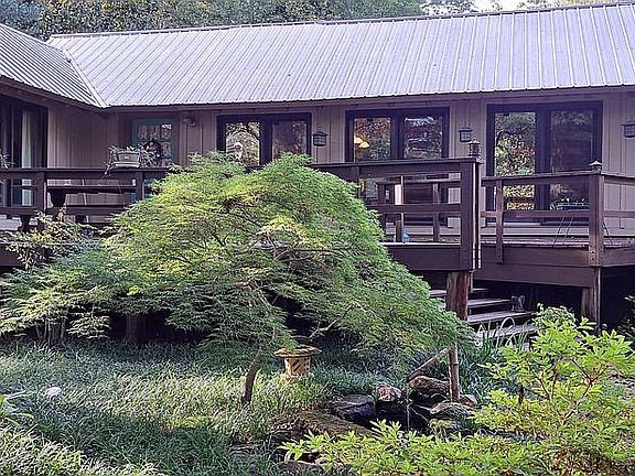 Large Front Deck