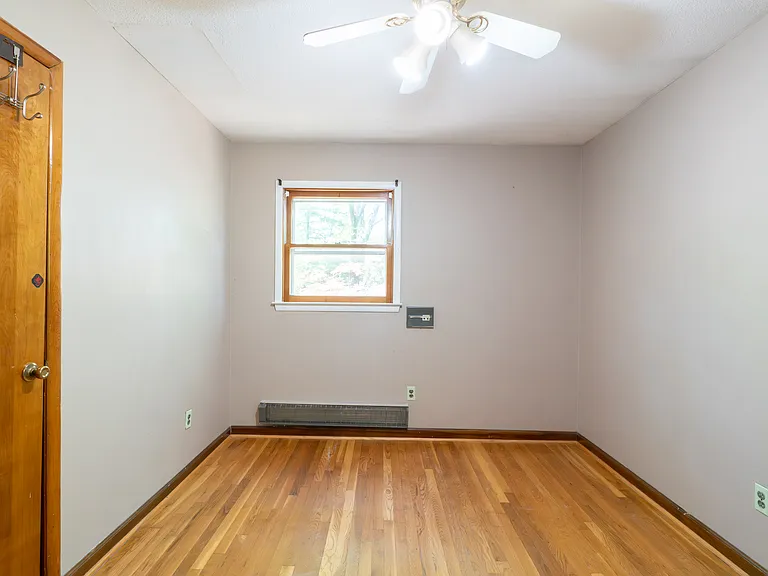 guest bedroom #4