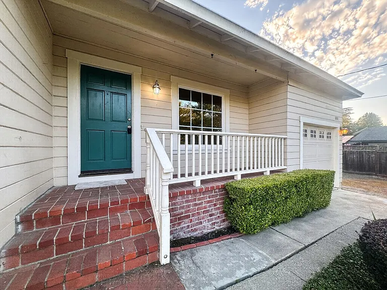 1807 San Miguel Dr — Photo 3