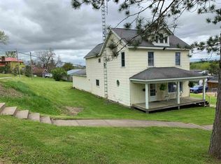 203 Franklin St, Elroy, WI 53929