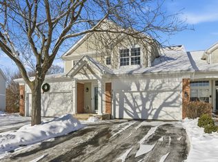 31502 Kline Cir, Warrenville, IL 60555