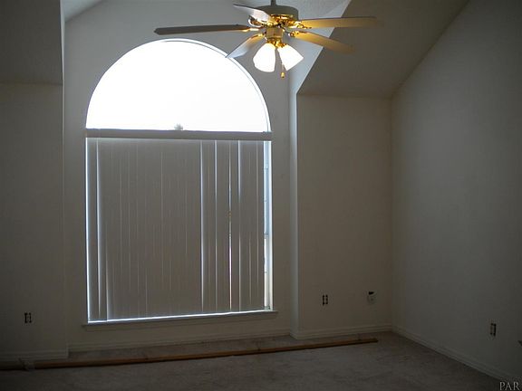 4th image of 3220 Fernwood Dr