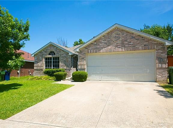4th image of 914 Bard Dr