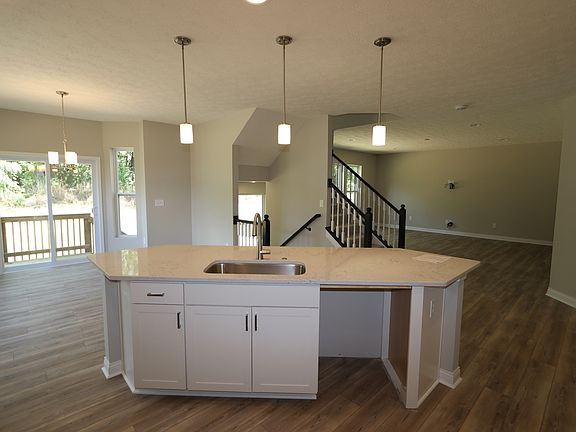 5th image of 7066 Valleycrest Dr #21