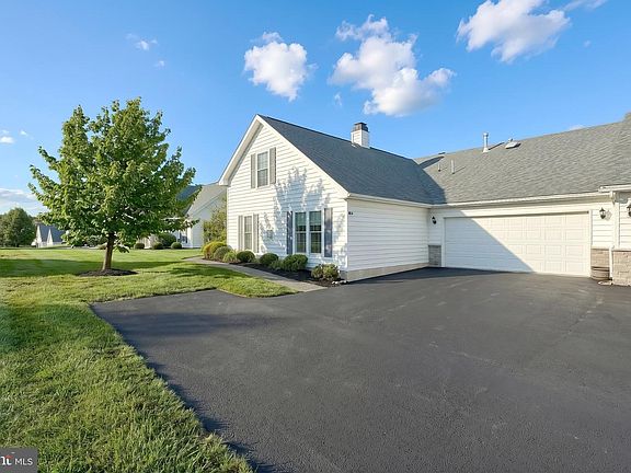 3rd image of 2176 Bayberry Ln