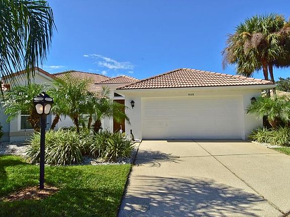 2nd image of 908 Kings Blvd #21
