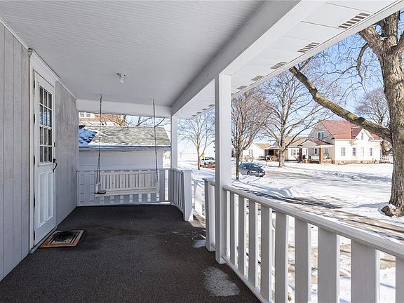 2nd image of 105 N Elm St