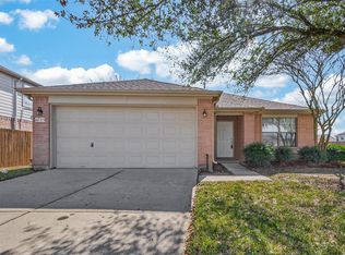 4719 Silver Spruce Ln, Friendswood, TX 77546