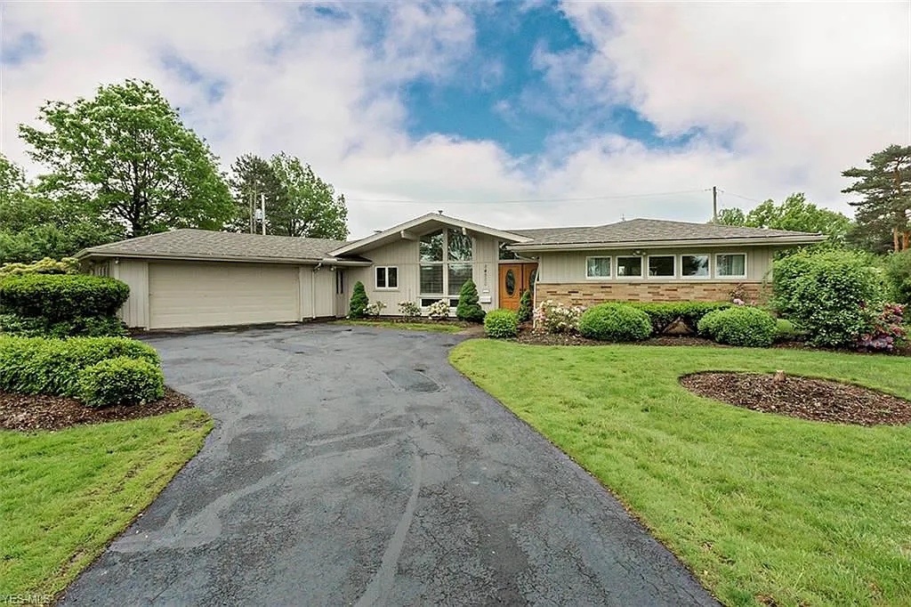 24500 Albert Ln photo 1