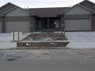 2611 E Whisper Trl, Sioux Falls, SD 57108