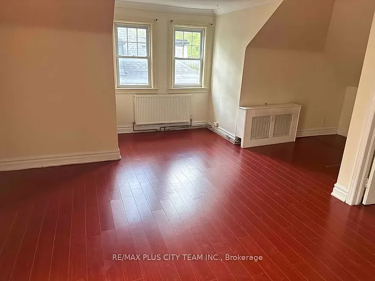 1745 Bathurst St #3 — Photo 8