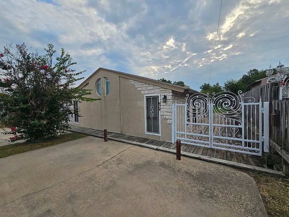 1st image of 634 NW 11th St