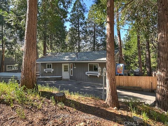 3rd image of 770 Berne Dr