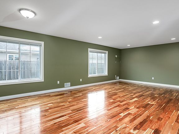 3rd image of 12339 Camden St