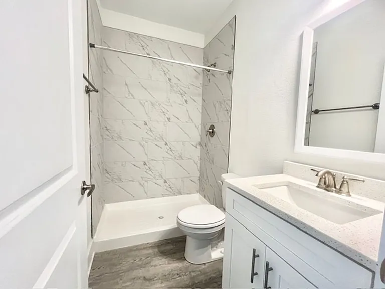 107 Date Palm Ln — Photo 9