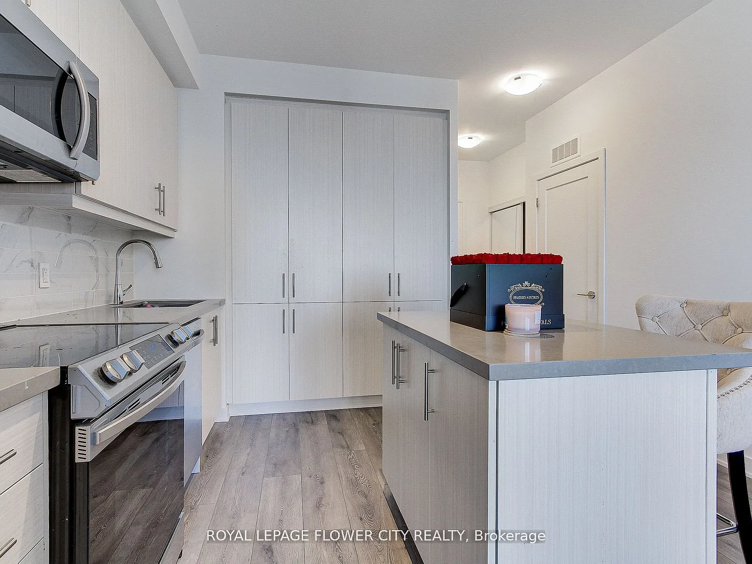 2 bed, $2,900 — Photo 3