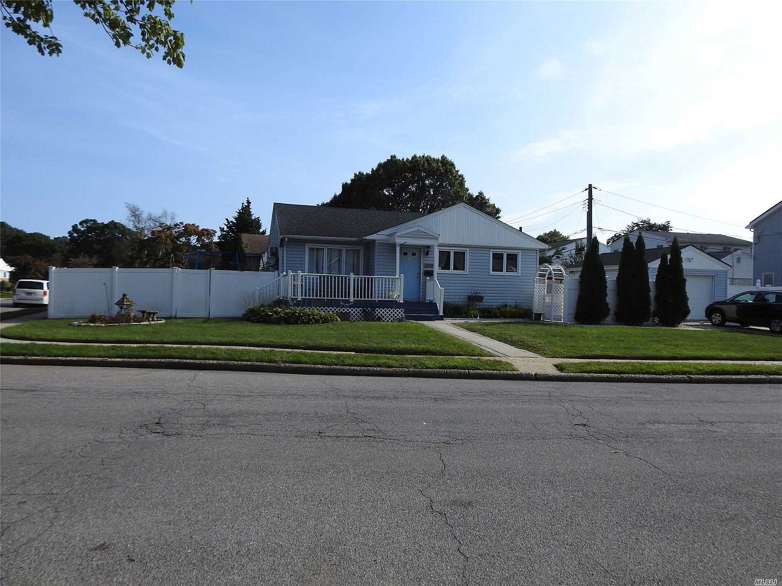 3938 Mill Rd, Seaford, NY 11783 Zillow