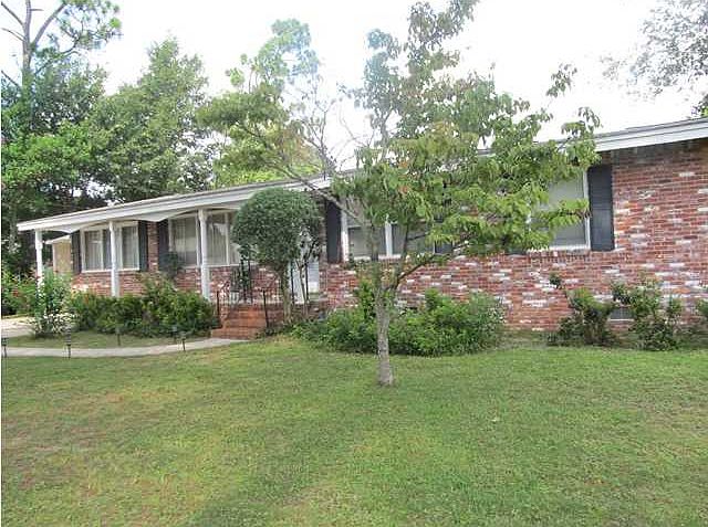 1st image of 3710 Summer Dr
