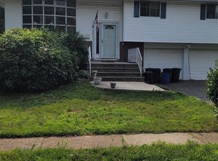 124 Wright Ave, Deer Park, NY 11729