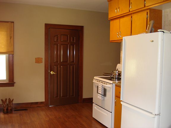 3rd image of 23979 Dero Dr