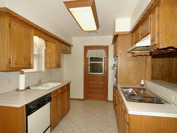 5th image of 10602 Kirkhall Dr