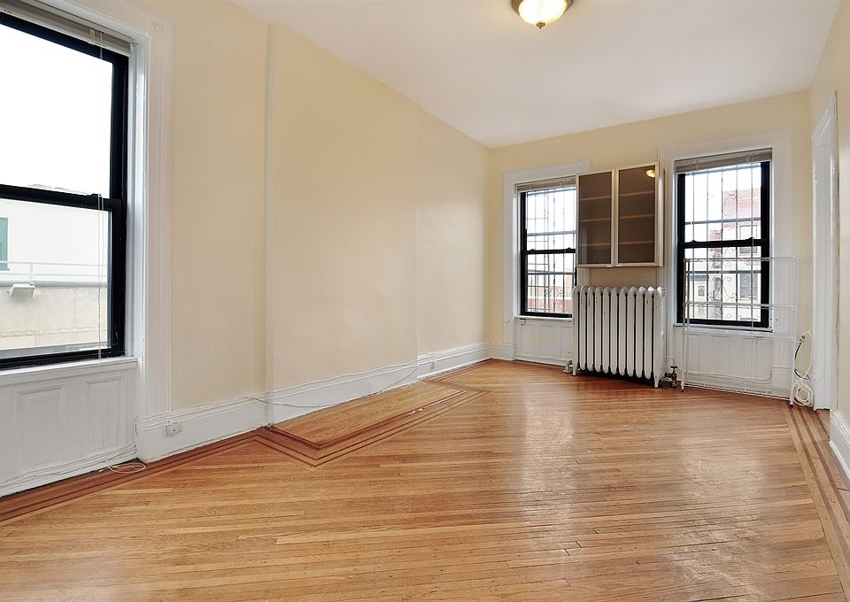 1st image of 369 Park Pl APT 1