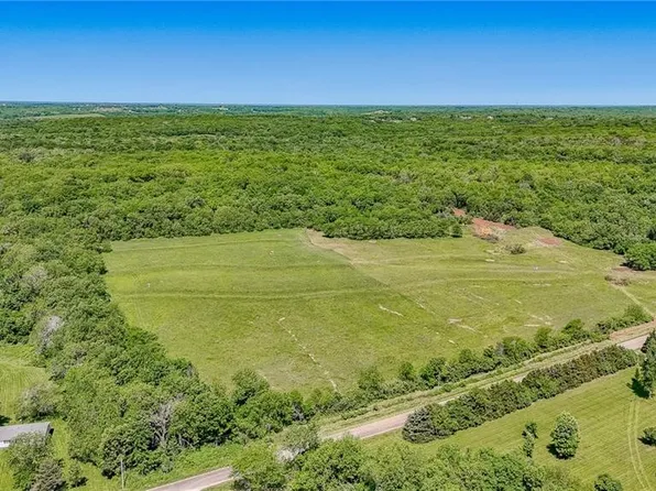 6 Deer View Estates Rd, Holden, MO 64040