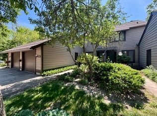 120 Glenview Ct, Janesville, WI 53548