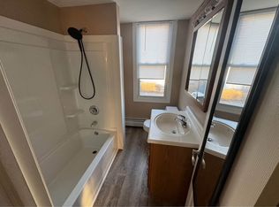 48 Fallbrook St FLOOR 2, Carbondale, PA 18407