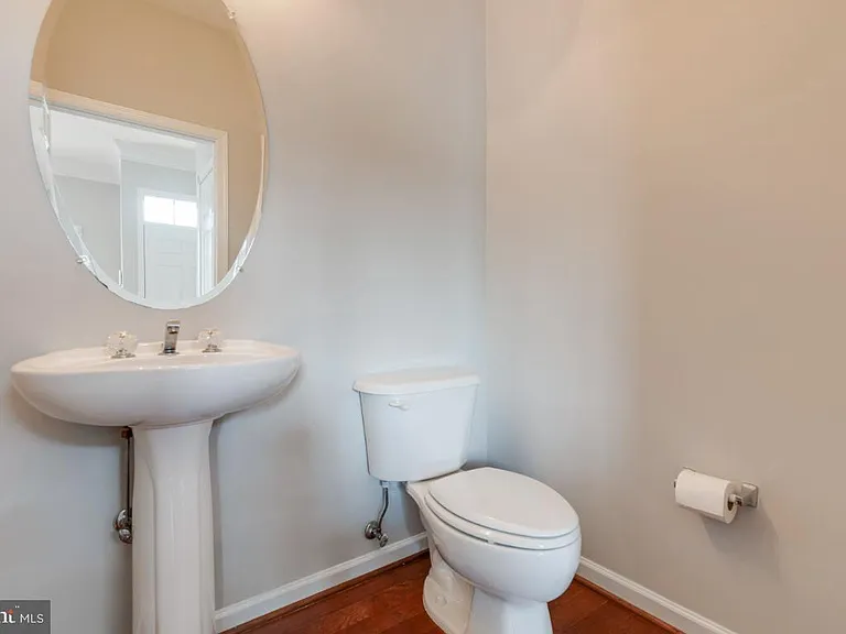 25286 McIntyre Sq — Photo 8