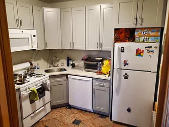 Rented by Apple Exclusive Realty Inc