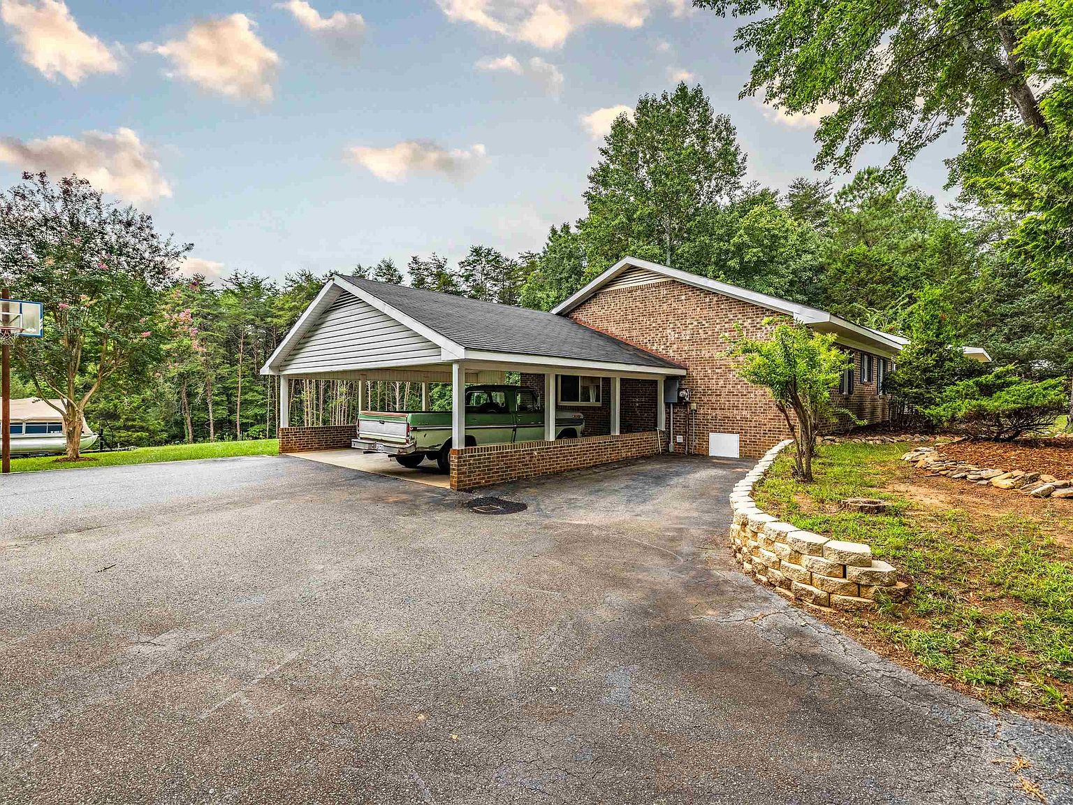 360 Red Hill Ln, Landrum, SC 29356 Zillow