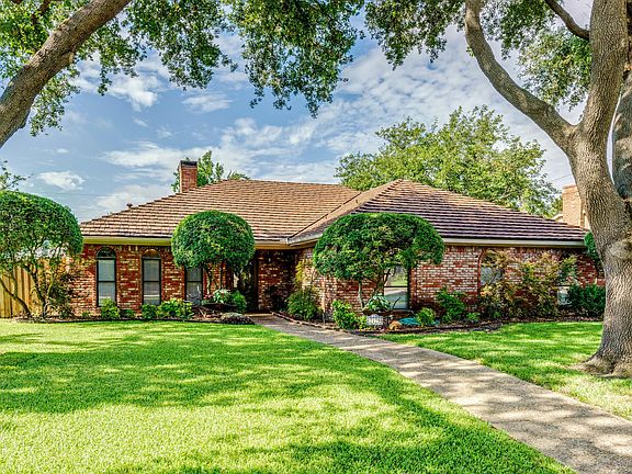7178ElliottDrDallasTX-003-013-7178Elliott3-MLS_Size.jpg