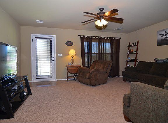 Spacious living room