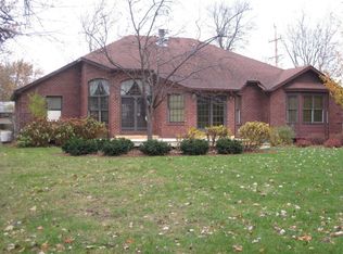 1008 Nebobish Ave, Essexville, MI