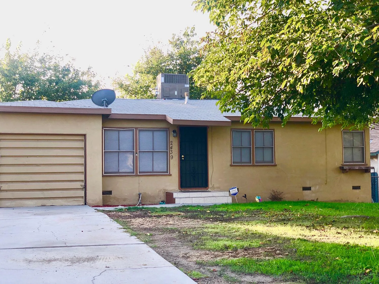 2439 Sandy Ln photo 1