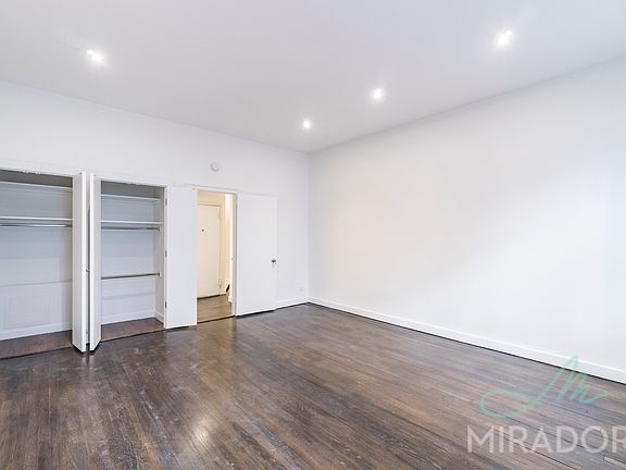 5th image of 39 W 16th St APT 1R