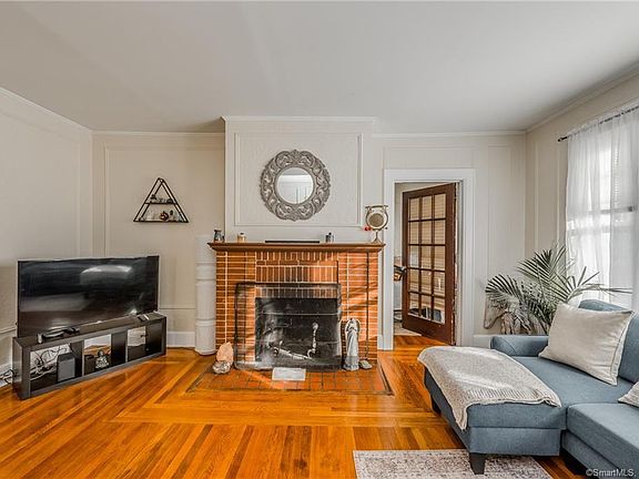 4th image of 405 Fountain St #2