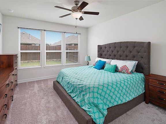 3rd image of 1209 Glacier Ct