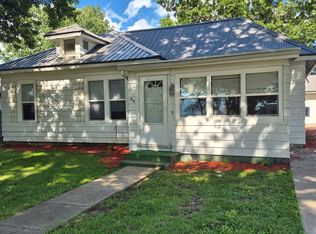 410 Burlington St, Conesville, IA 52739